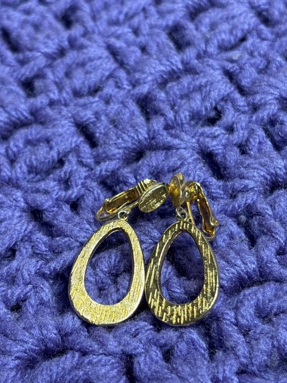 Vintage Textured Goldtone Teardrop Dangle Clip On Earrings 1.5 inches